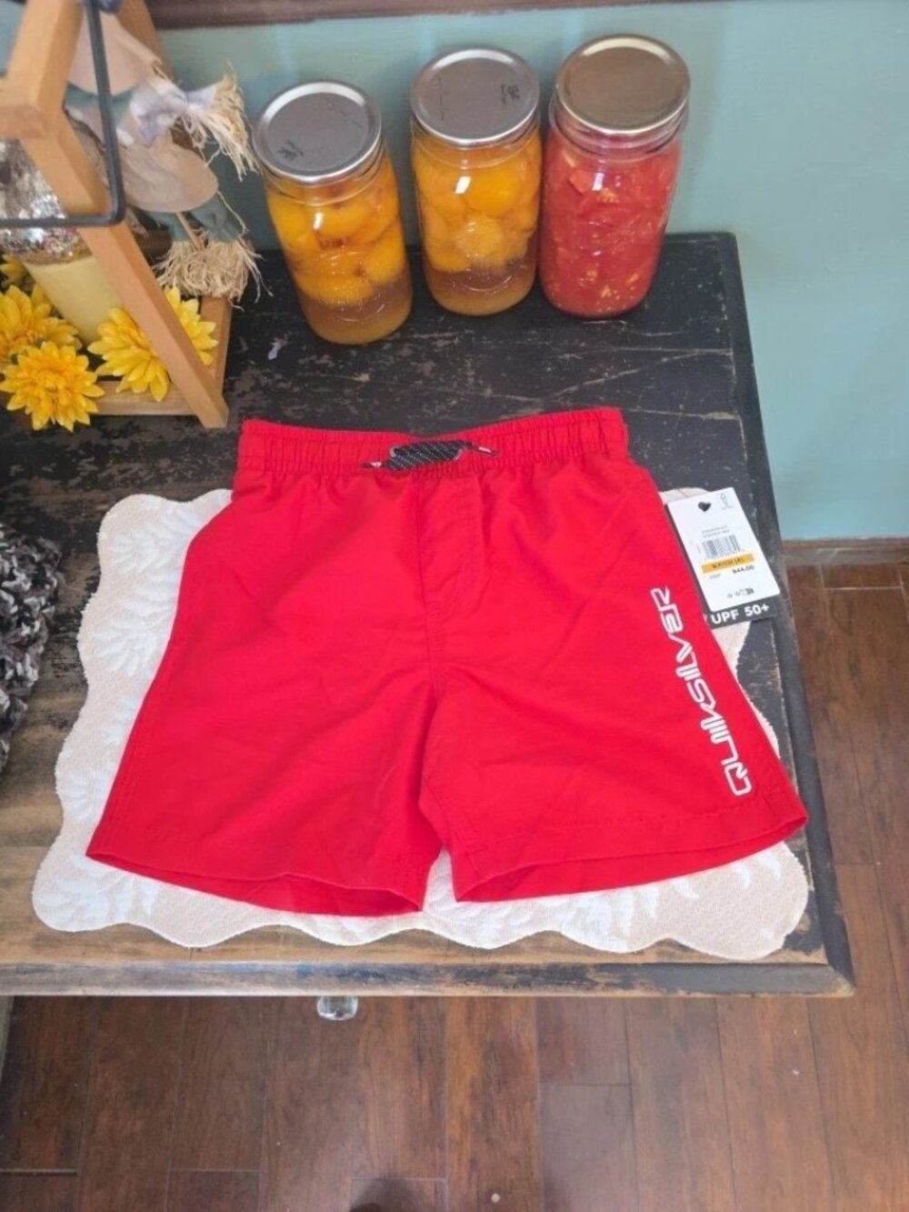 Quicksilver Swim Shorts YOUTH Boys Boardshorts Trunks Size S 8 NWT